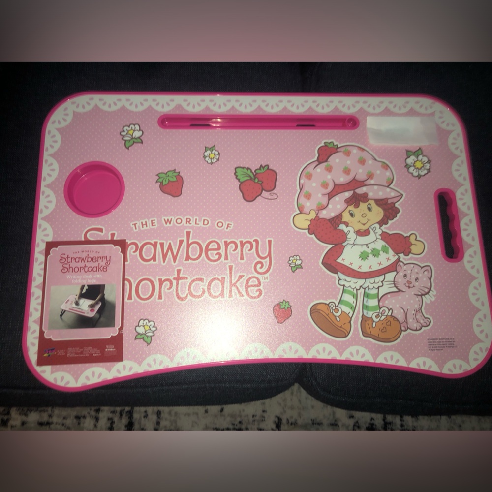 🍓 Strawberry Shortcake Pink Lap Tray